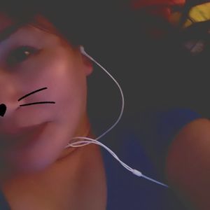 Meet your Posher, Shana